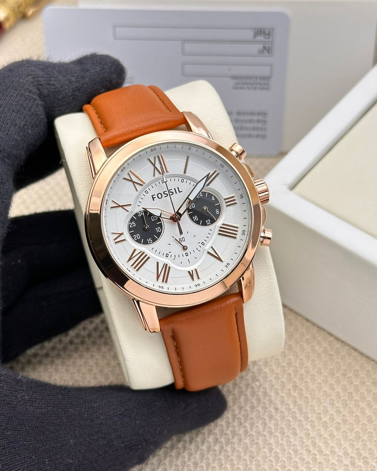 The fashion Brown Strap White Dial Chrono Watch For Men’s